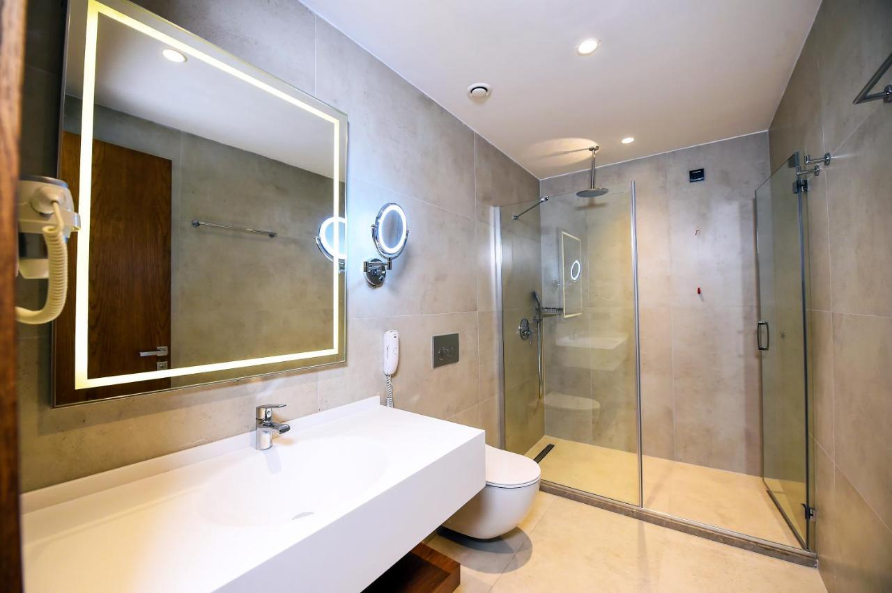 Cher Hotel & Spa Taksim Istanbul Exterior photo Bathroom