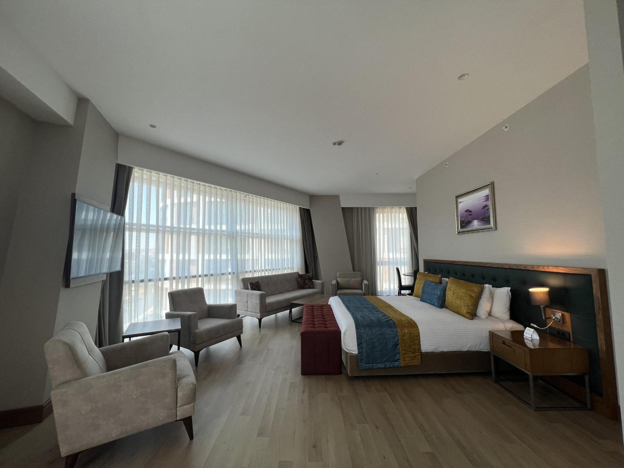 Cher Hotel & Spa Taksim Istanbul Exterior photo Suite room at the hotel
