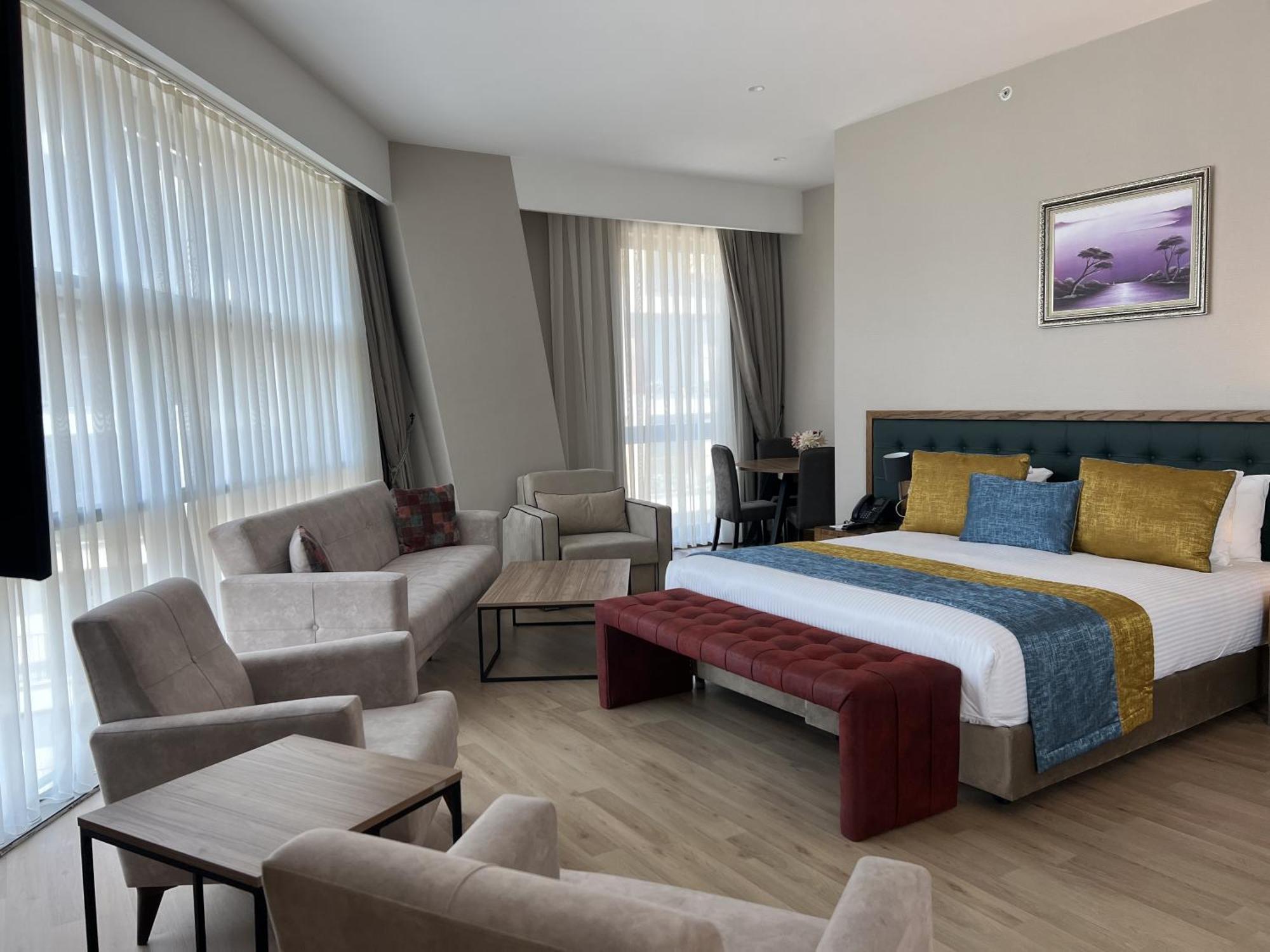 Cher Hotel & Spa Taksim Istanbul Exterior photo Suite room at the hotel